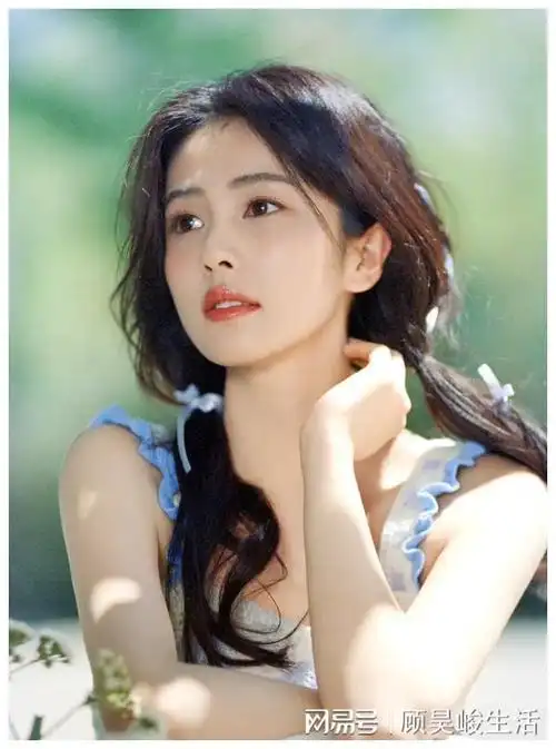 白鹿许凯合约到期,吴谨言王星越成为于正手里新的一姐