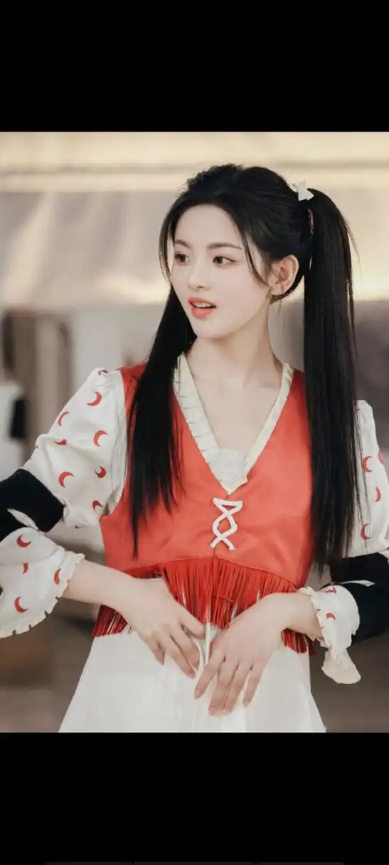 杨超越高清壁纸头像无水印(二十)[心]