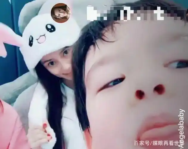 baby儿子小海绵正面照曝光?开心到不肯走,网友:小帅哥一枚