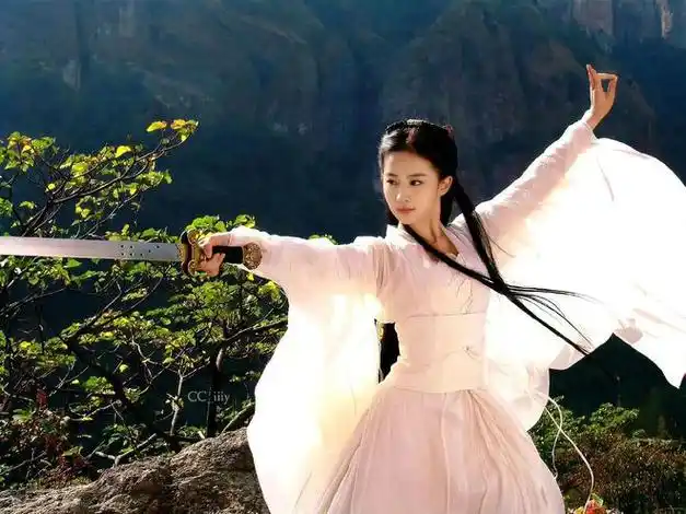 张艺谋首部电视剧《主角》3选1:赵丽颖刘亦菲孙俪,5方面考察?