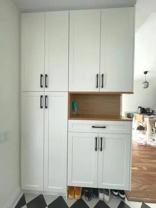 入户玄关鞋柜设计