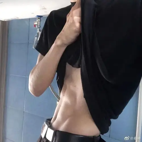 男朋友身材很好是什么体验?我顶不住了.