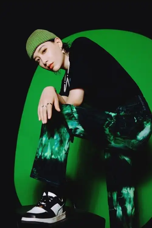 李斯丹妮超话7015《蒙面舞王》铁皮1990又来啦!