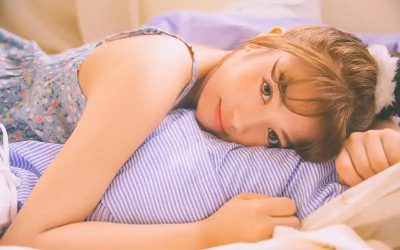 可爱日系美女甜美图片桌面壁纸高清大图预览1920x1200_美女壁纸下载