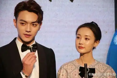 许凯回应手机被踩碎超暖心,与李一桐组新cp男帅女美超养眼