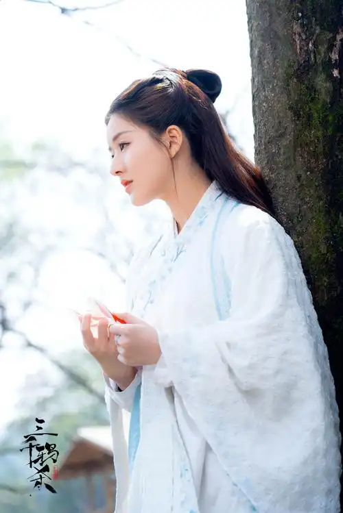 赵露思《三千鸦杀》高清剧照图片