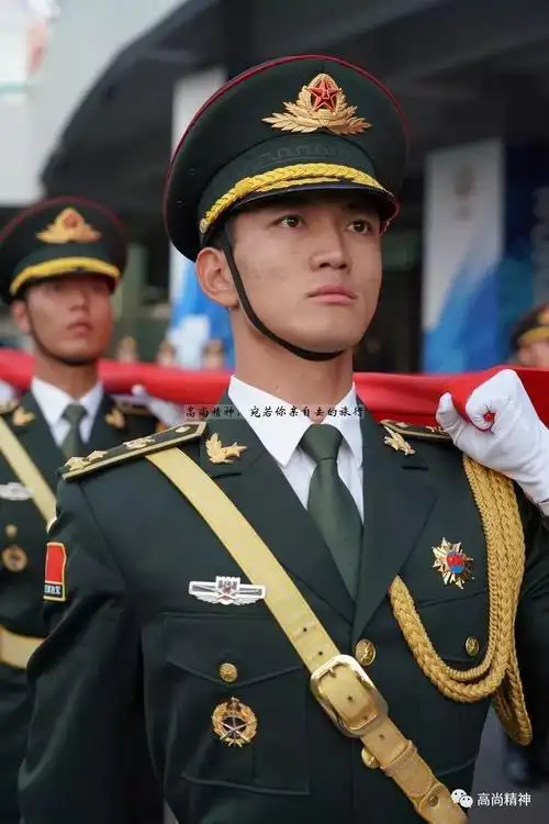 邀你来看世界各国军人,谁家军服最帅?_勋章