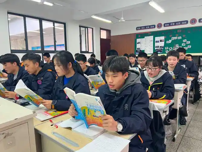 杭州这所高中首届"签约班"学生实现惊人飞跃