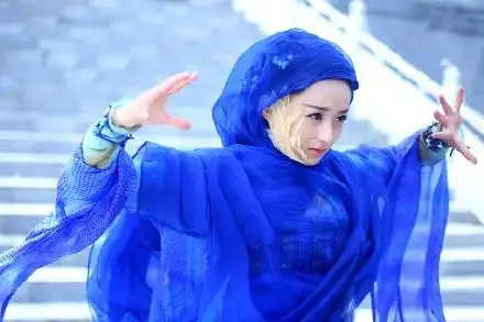 【已更完】花千骨虐心片段 美图