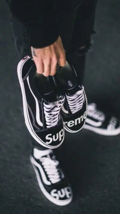 黑白 街头 意境 nike 潮流 纹身 手机壁纸 头像 封面 无水印高清图片