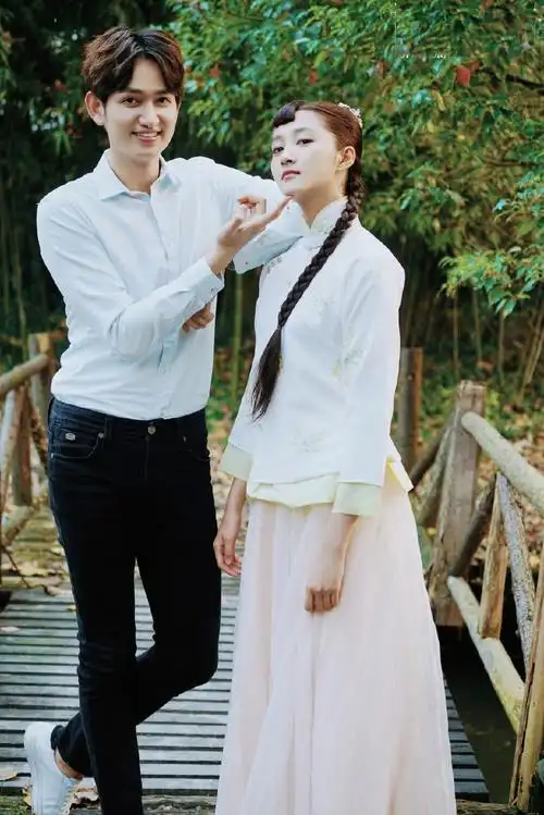 鹿晗和关晓彤民国装这么配,分手?不存在的!
