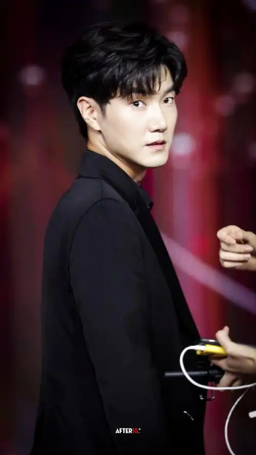 王晰超话丨#王晰流淌的歌声#丨@王晰-有些许跟着太阳转了圈,你走在我