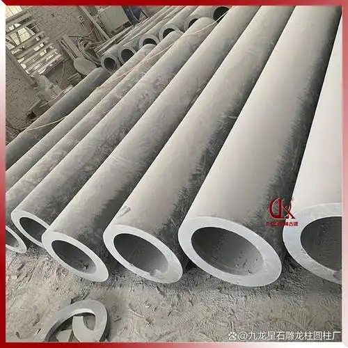 花岗岩圆柱是我们生活中常见的一种石柱,可用于室内装饰和室外景观