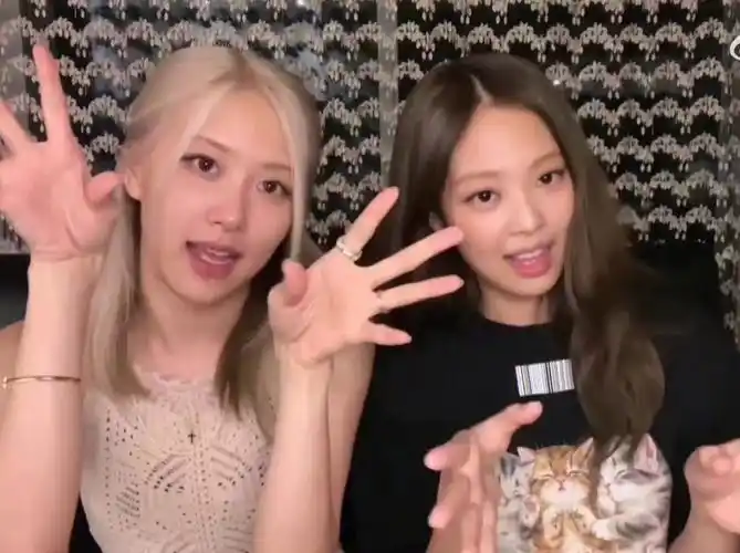 jennie和rose六周年直播截图