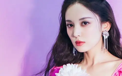 古力娜扎粉嫩甜美高清桌面壁纸