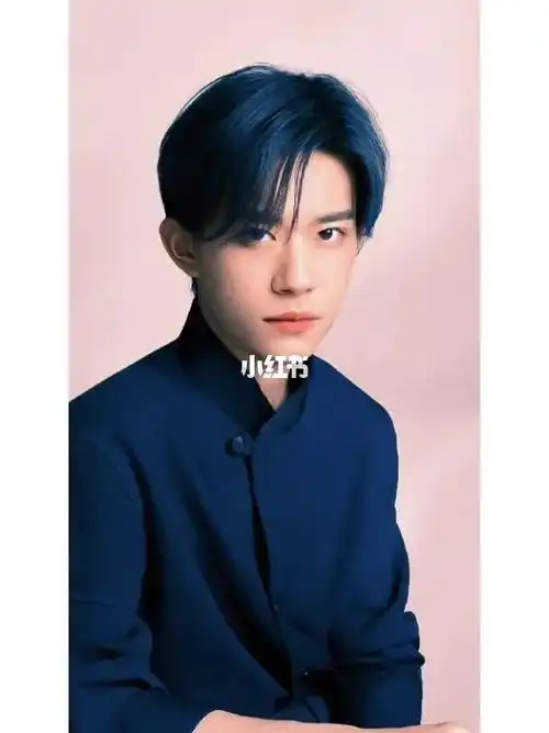 蓝发好可!#易烊千玺 #易烊千玺未来无界