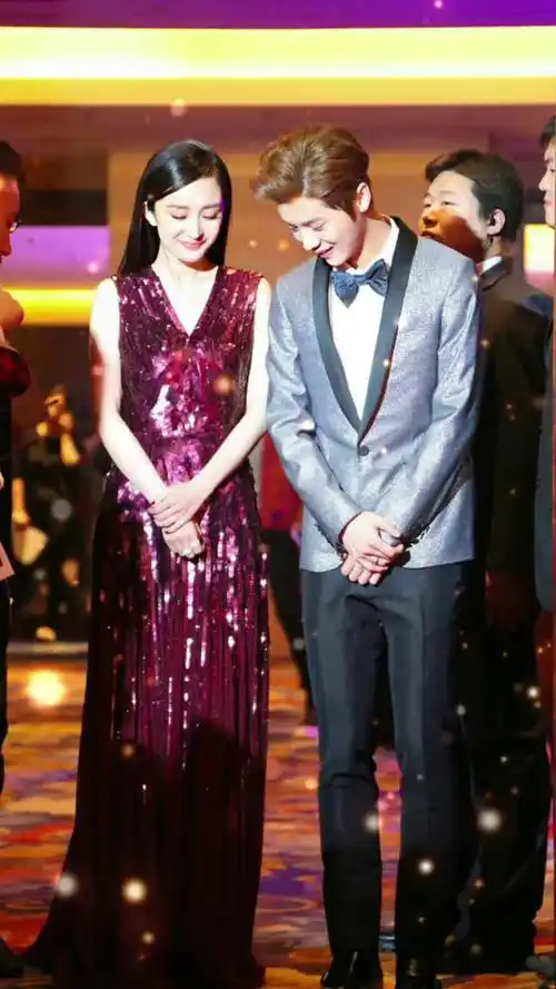 原来杨幂鹿晗是豪门姐弟的鼻祖 看着就很富贵,这对姐弟我先嗑为敬