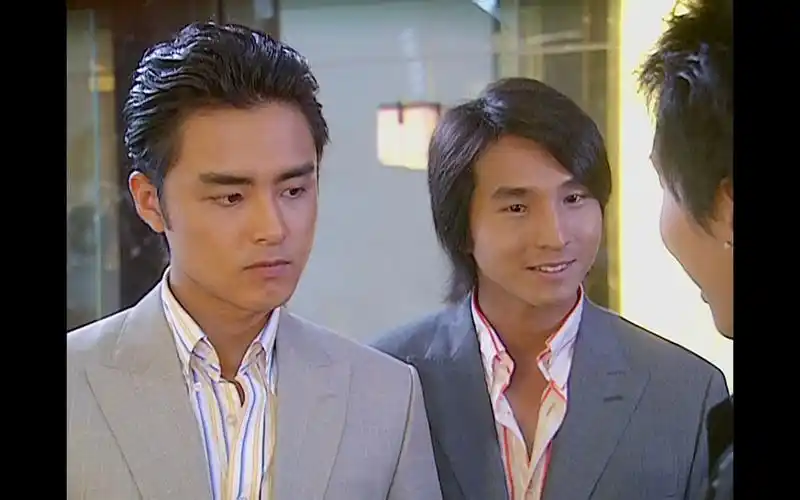 【王子变青蛙高清 | 男女主全cut】可怜的天瑜上班第一天就闯大祸01