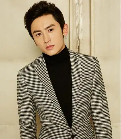 张哲瀚是运动员吗