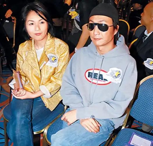 接下来的几张专辑全都热卖.