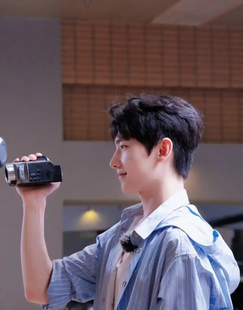 军艺校草名不虚传 在帅哥云集的娱乐圈,杨洋能脱颖而出可见他的颜值有