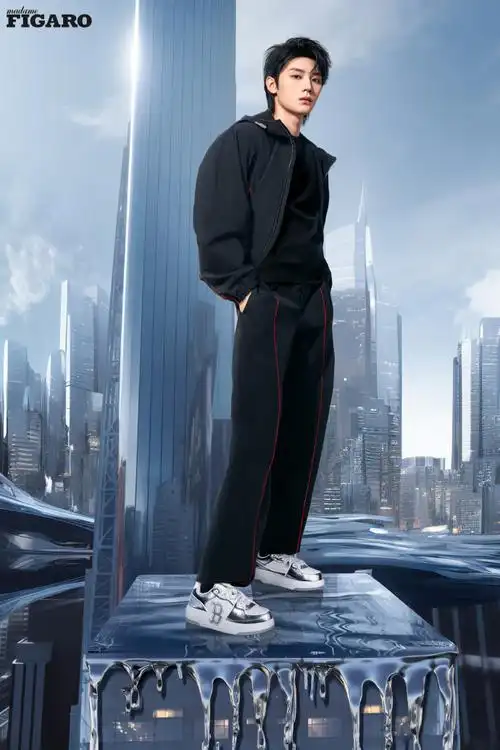 秋冬未来大片上线,陈哲远超话张艺凡超话周翊然超话上脚液态银学长鞋