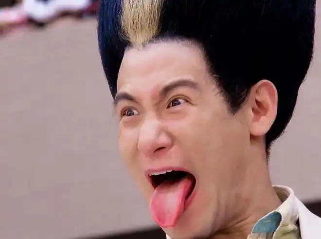 张学友扫把头飞龙特警,扫把一样的发型,特别搞笑刘德华铁面飞龙特警