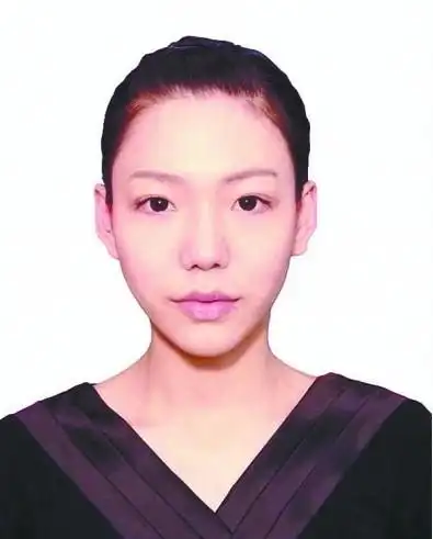 吴莫愁地铁海报吓呆乘客