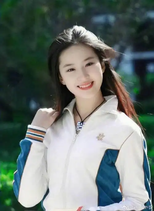 刘亦菲17岁跑步旧照