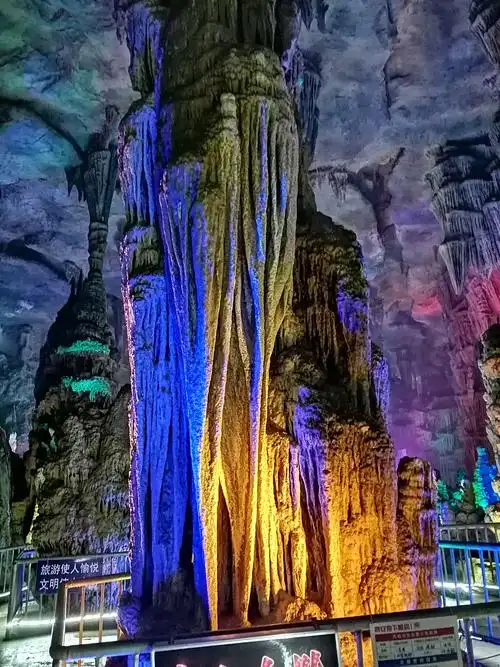 大自然的鬼斧神工和无穷造化,形成了震撼人心的地质奇观,在这会让你