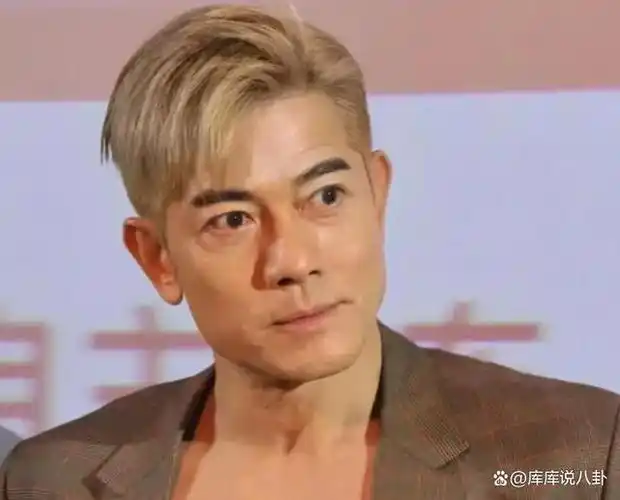 难怪方媛一脸花痴!看郭富城生图,真的很难想象他都快60岁了