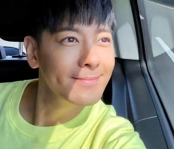 林志颖长相帅气,17岁成为巨星,堪比当今顶流小生.