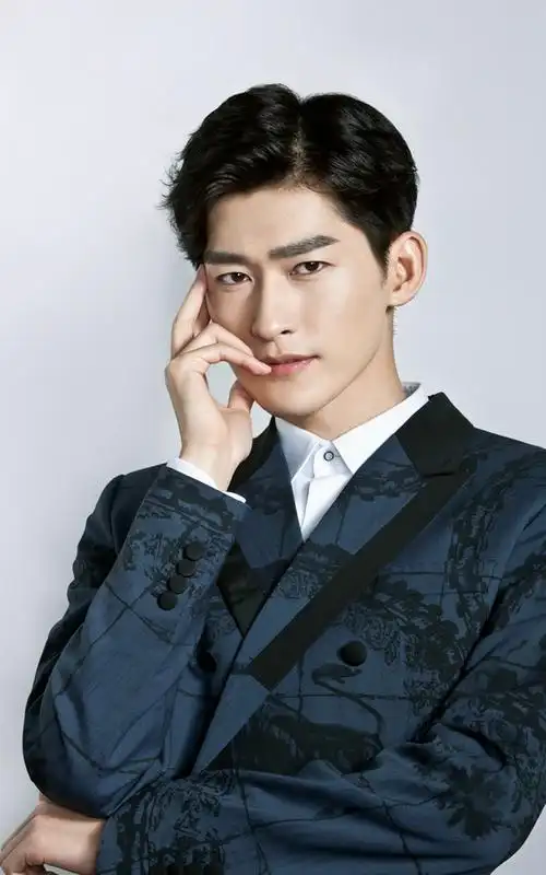 张翰帅气阳光写真图片 张翰写真图片大全,明星