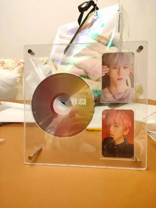 小卡  #边伯贤  #裴珠泫  #天才爱豆边伯贤  #金艺琳  #孙胜完