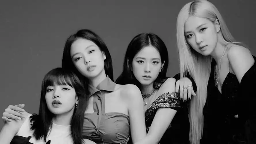 权志龙吐槽小师妹blackpink优于劲敌twice的一点.