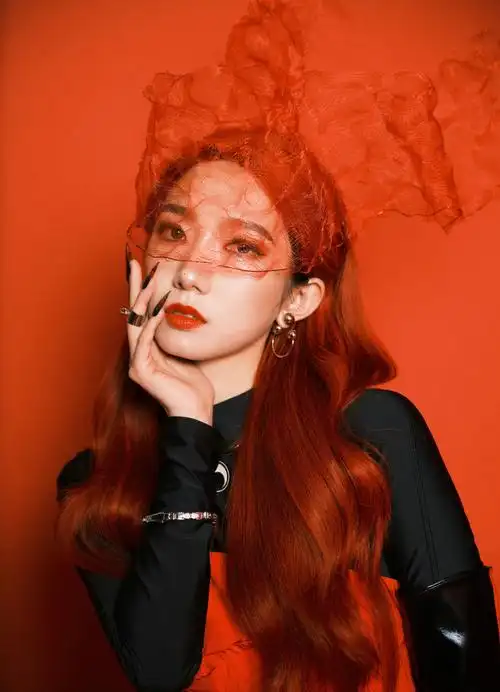 置顶丘丘的9290    92官 / 方 / 账 / 号  孟美岐微博@孟美岐