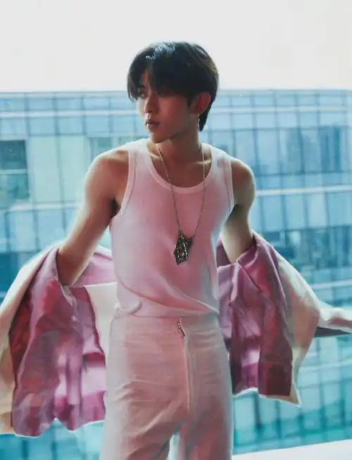 与力量感并存的肌肉线条好苏啊真穿衣显瘦脱衣有肉的完美身材@蔡徐坤