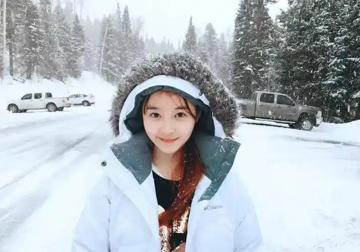 14岁把"初恋"给了释小龙,全网不许她整容,如今28岁变女神_杨丽晓_观众