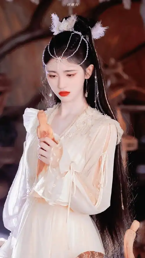 鞠婧祎郭俊辰花戎彩蛋