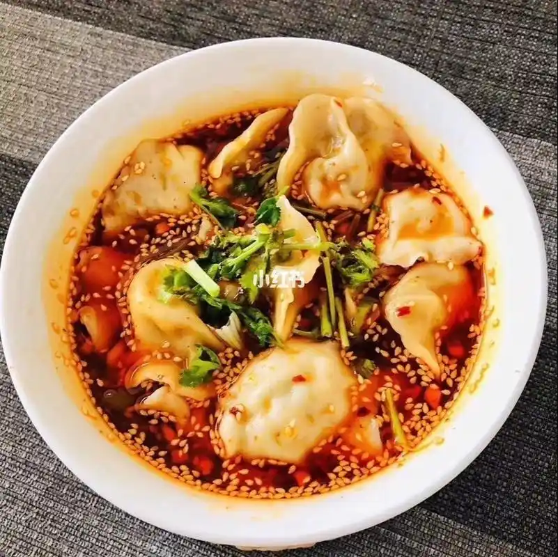 美食分享 红油酸汤饺子