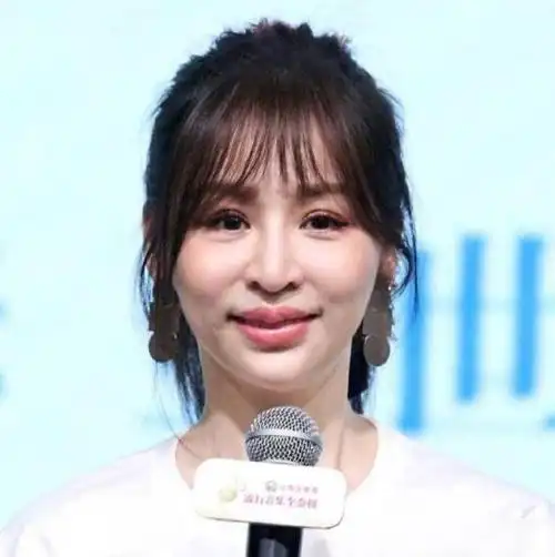 金晨的嘴歪了看看娱乐圈整容后的明星你敢做吗