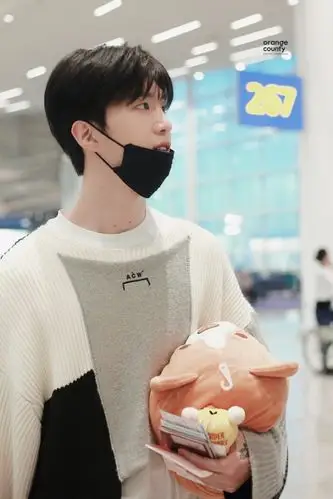 明星同人小说 范丞丞:余生多多指教 鹿甜七哦,就是张子枫 范丞丞心想