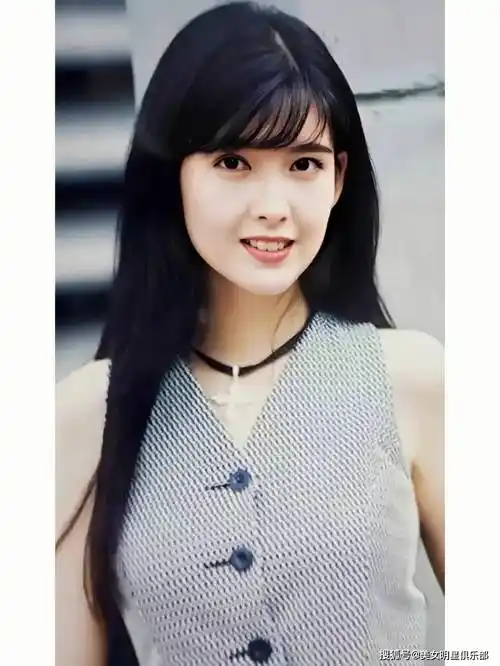 41岁周慧敏,邻家姑娘饱满性感!_演技_音乐界_作品