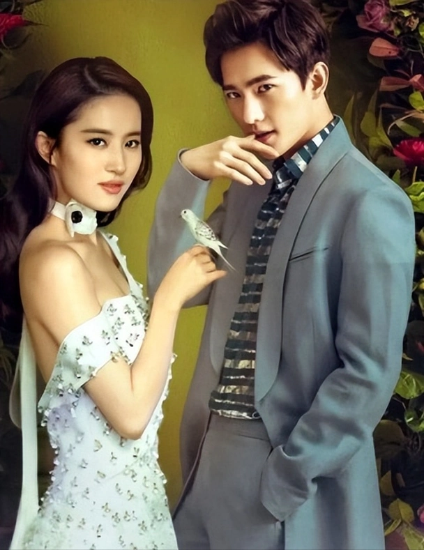 刘亦菲出席宝格丽活动,主动拥抱杨洋,杨洋略显拘谨被质疑格局小