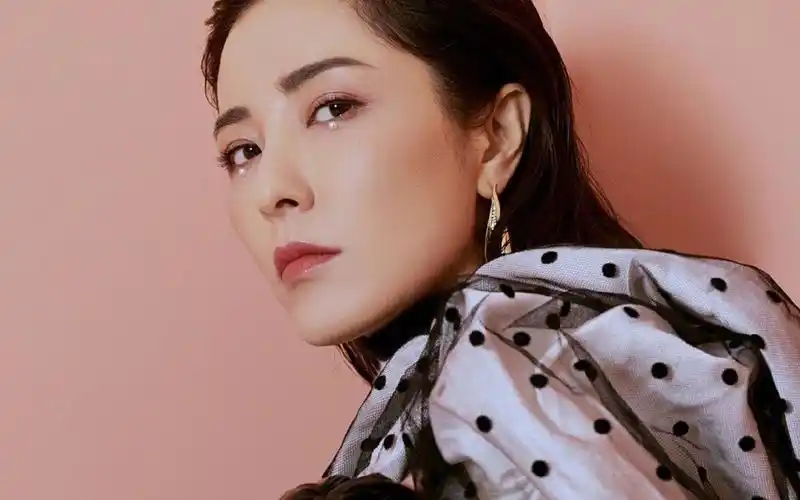 曾黎性感妩媚写真桌面壁纸_大陆明星_壁纸下载_美桌网