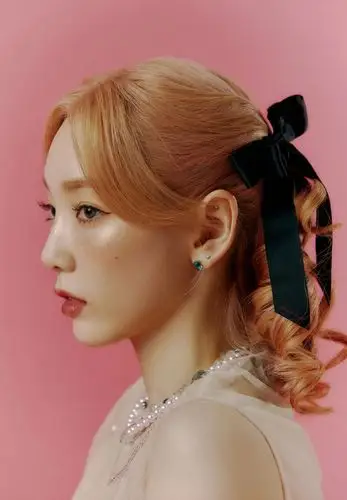 金泰妍带着她的眼妆solo回归超惊艳