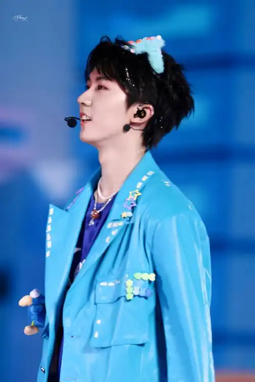 马嘉祺楼间楼演唱会##马嘉祺护目镜造型