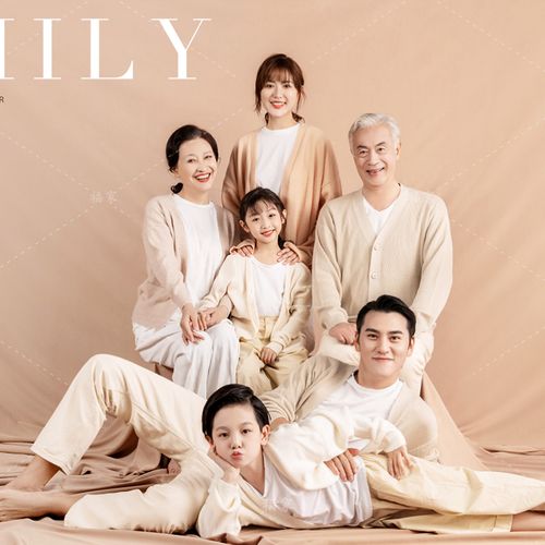 2021春秋全家福摄影服装婚纱拍照写真上海展会6人亲子装一家六口