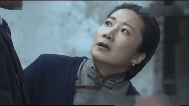 她长得漂亮,演技好,凭《伪装者》出圈爆火,却在娱乐圈算"异类"