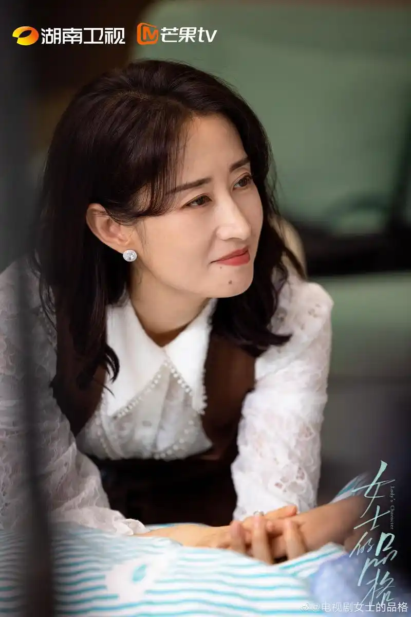 在今天的中,总制片人徐立谈到了刘敏涛剧中的吻戏